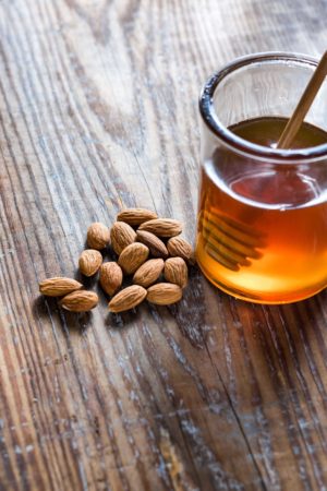 Honey and almonds still life RGB 170626 071409